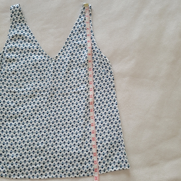 Blue Ikat Design Sleeveless Top | SIZE Large - Picture 8 of 11